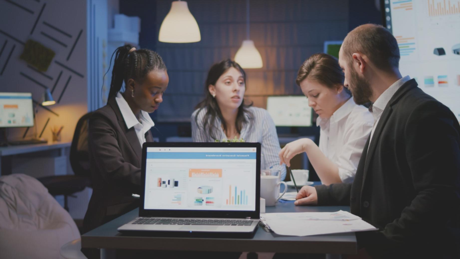 Équipe pédagogique en séance de travail collaboratif